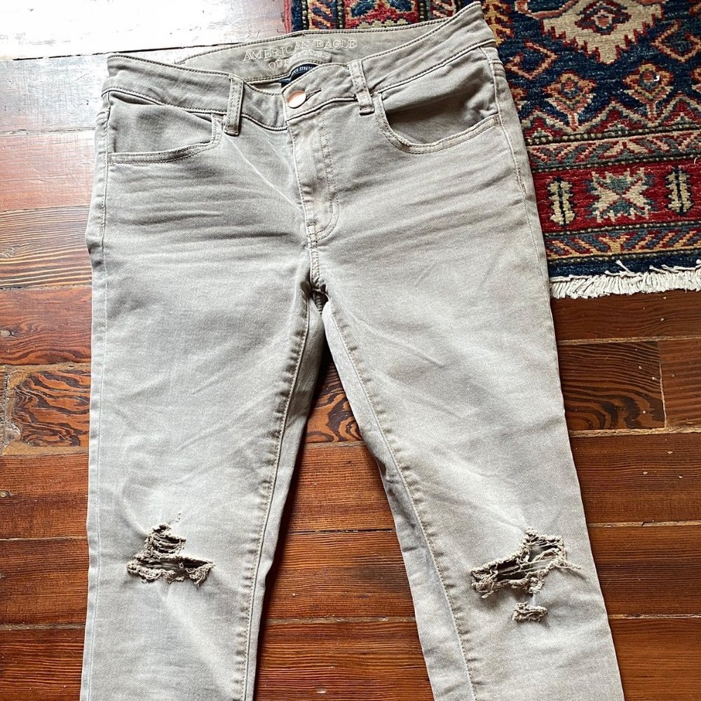 American Eagle cropped Jegging distressed khaki 8